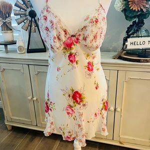 Linea Donatella Rose Floral Nightgown M